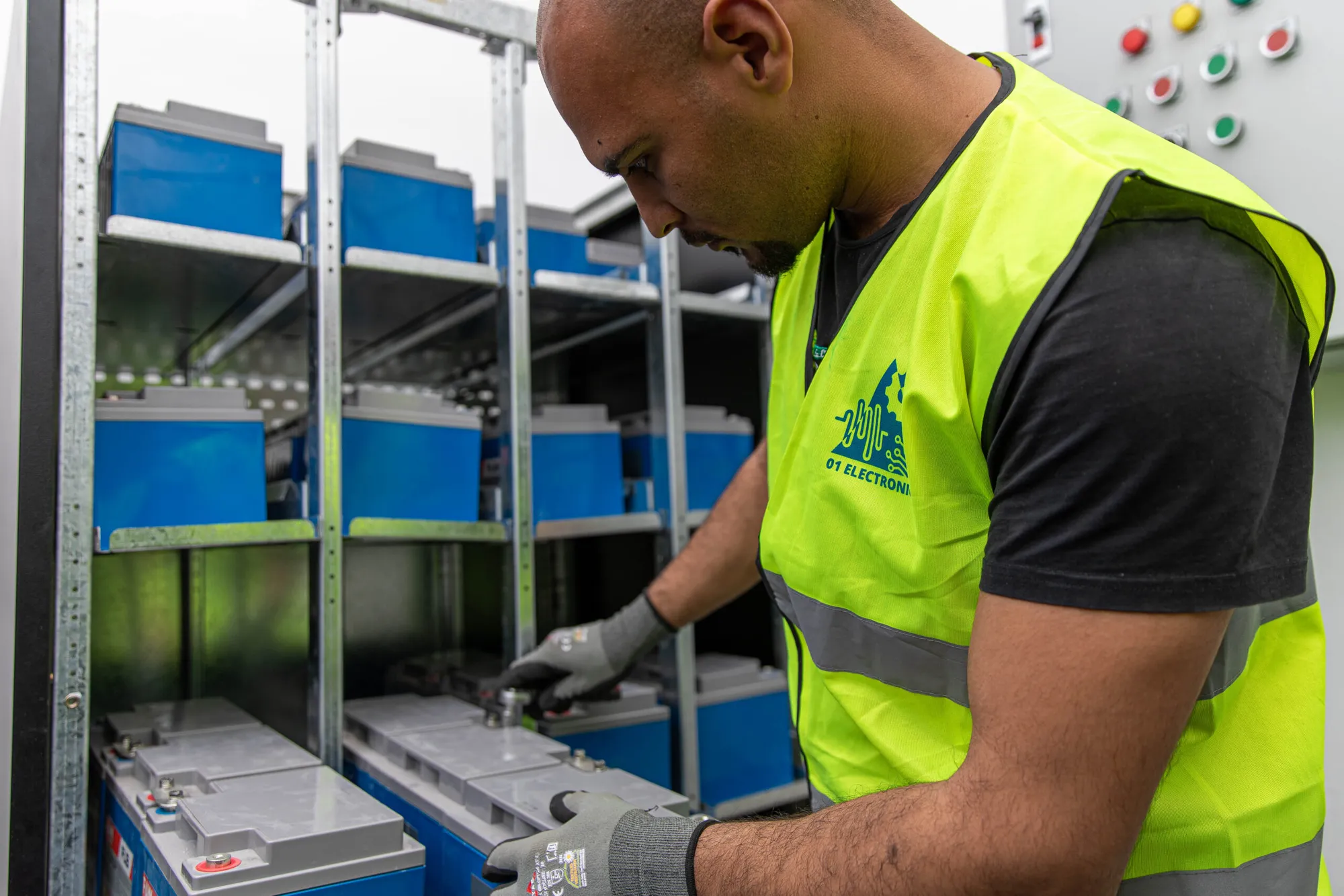 01 Electronics engineer maintaining a UPS battery bank